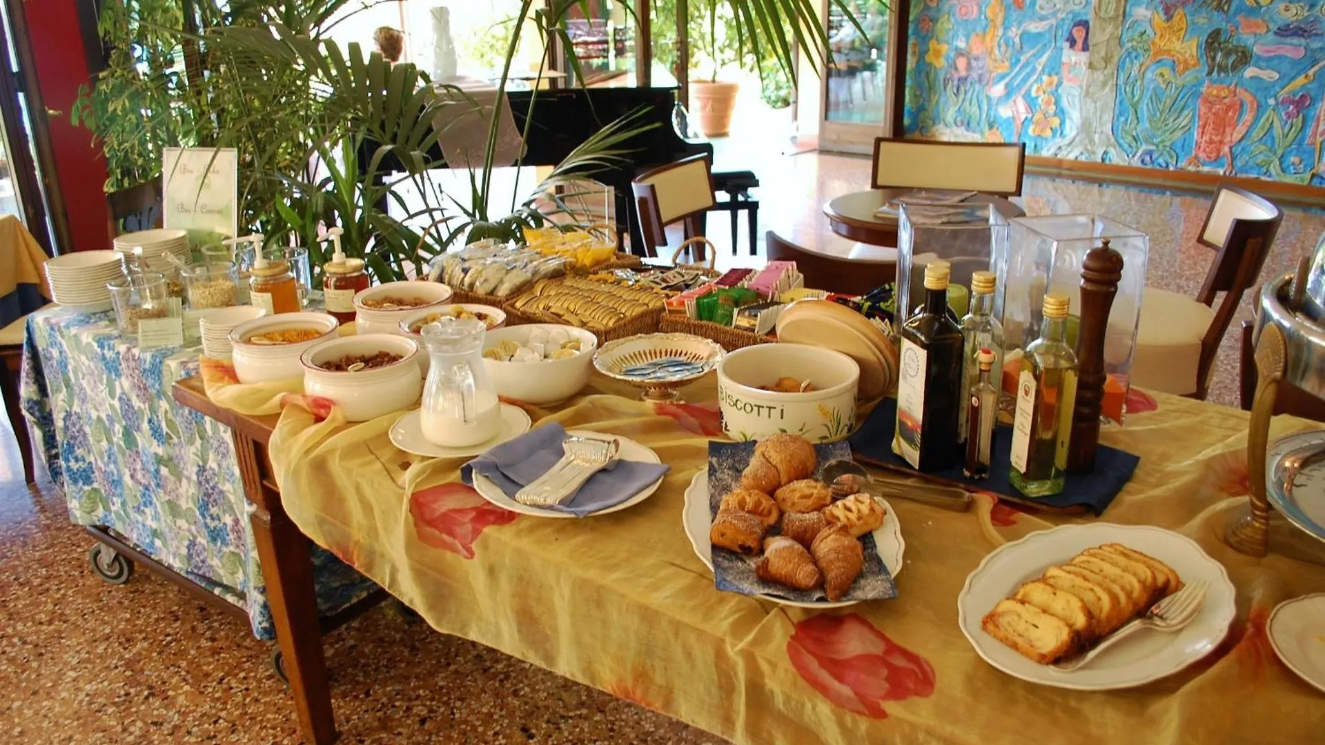 Villa Madrina Lovely And Dynamic Hotel Garda