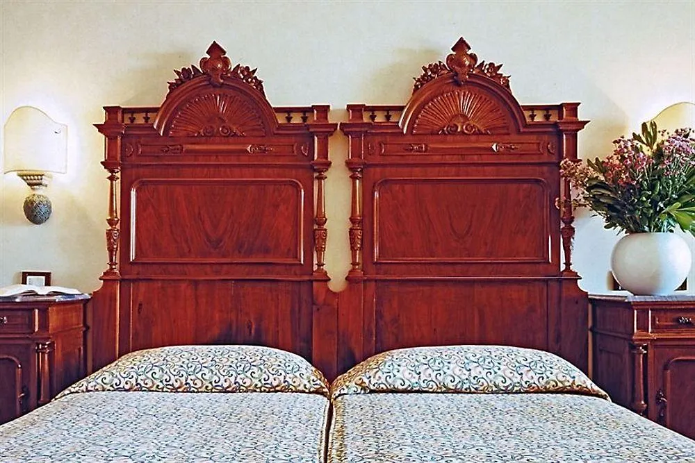 Villa Madrina Lovely And Dynamic Hotel غارْدا