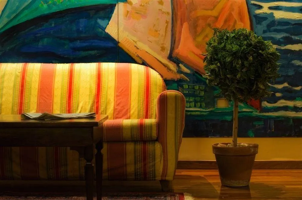 Villa Madrina Lovely And Dynamic Hotel Garda  Garda (Verona)