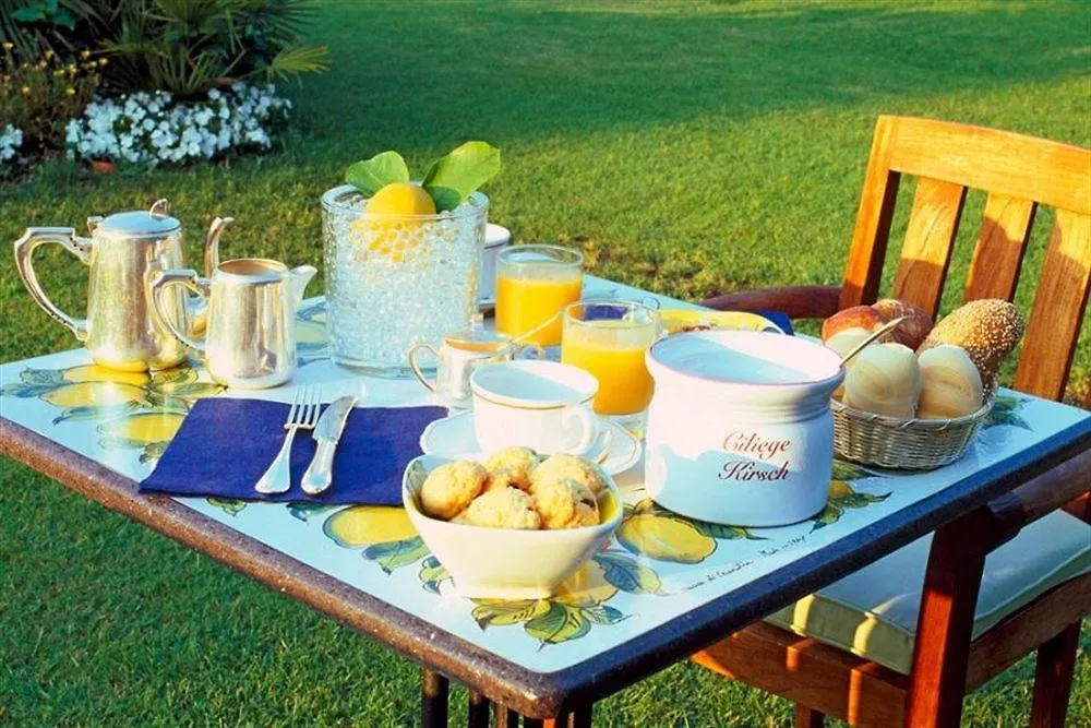 Villa Madrina Lovely And Dynamic Hotel Garda  Italy