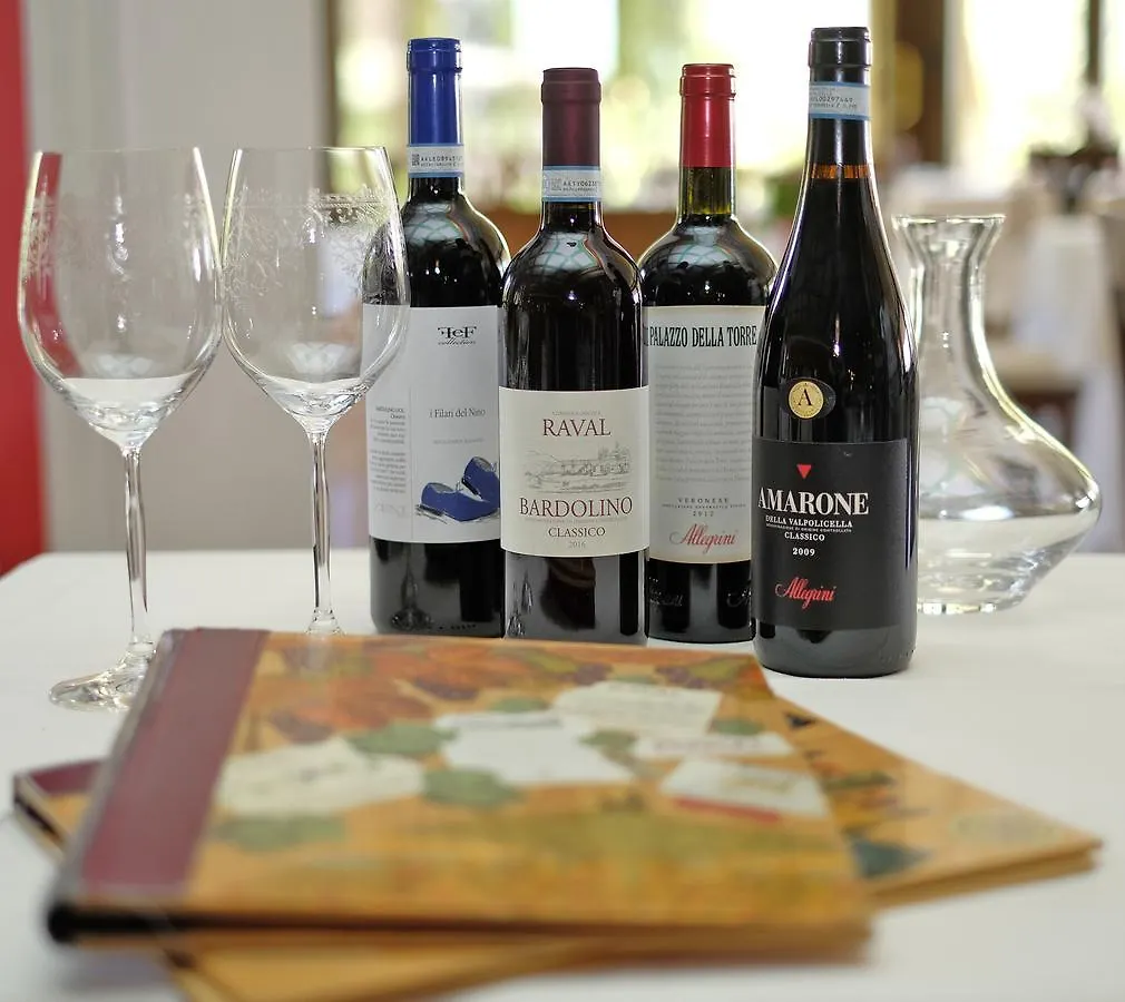 Villa Madrina Lovely And Dynamic Hotel Garda  4*, Garda (Verona) Italy