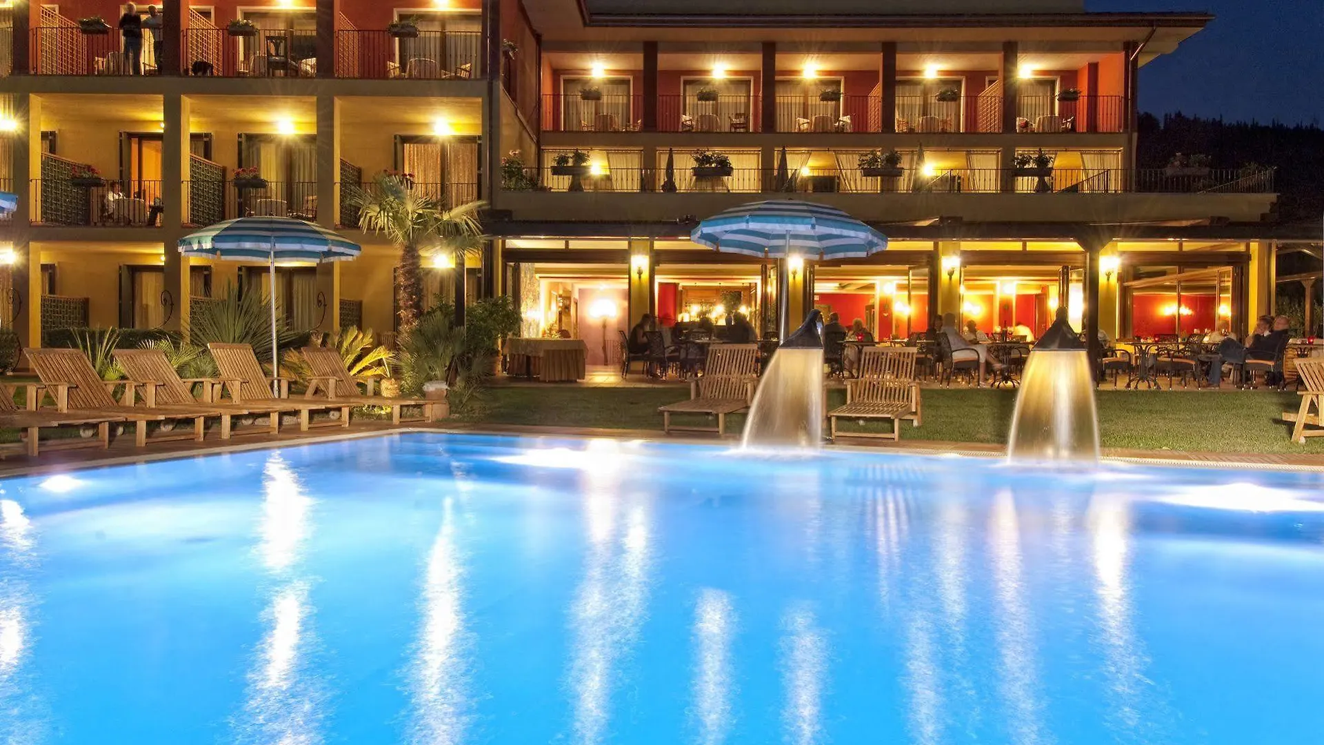 Villa Madrina Lovely And Dynamic Hotel Garda  Italy