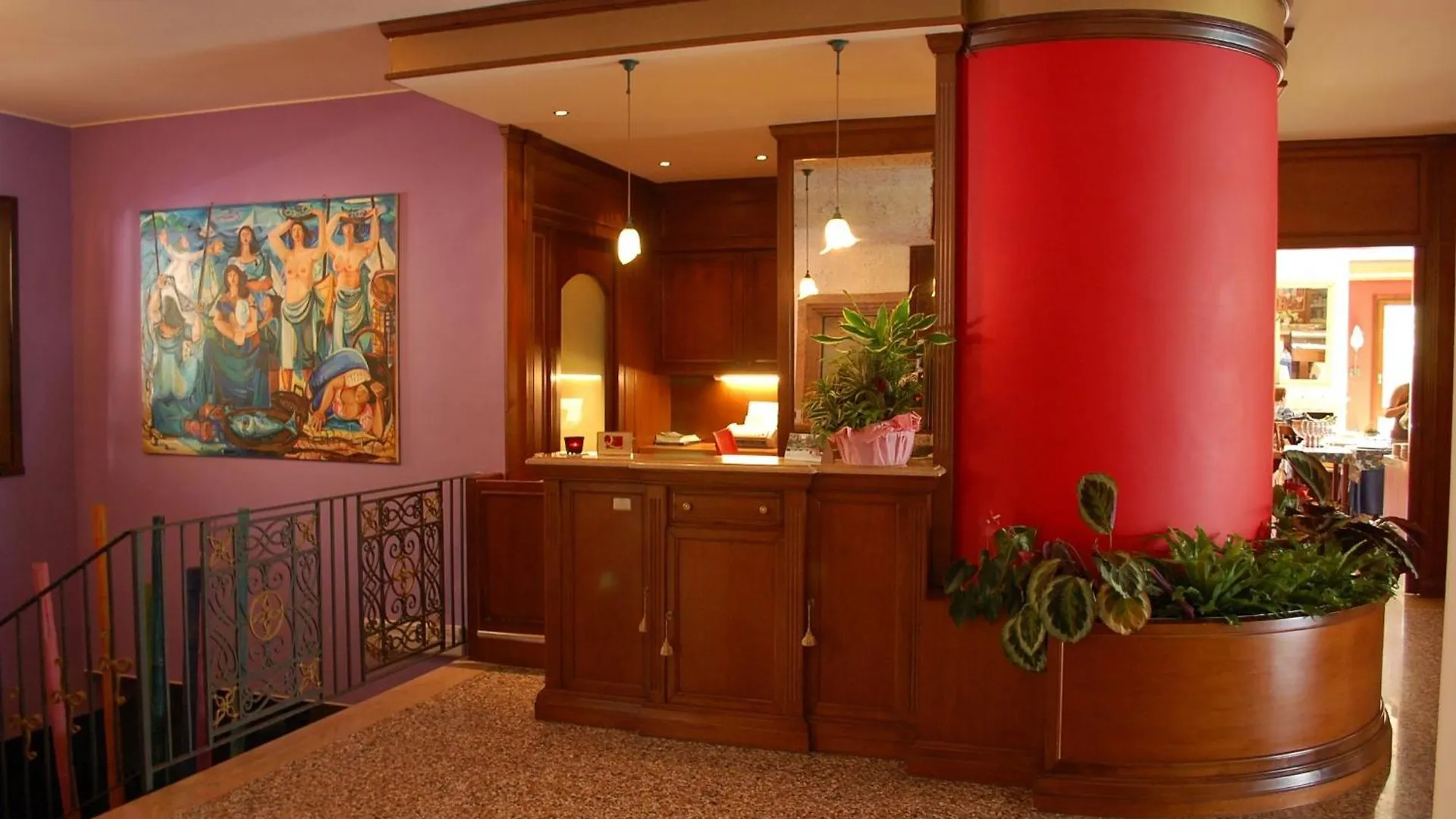 Villa Madrina Lovely And Dynamic Hotel Garda  Italy