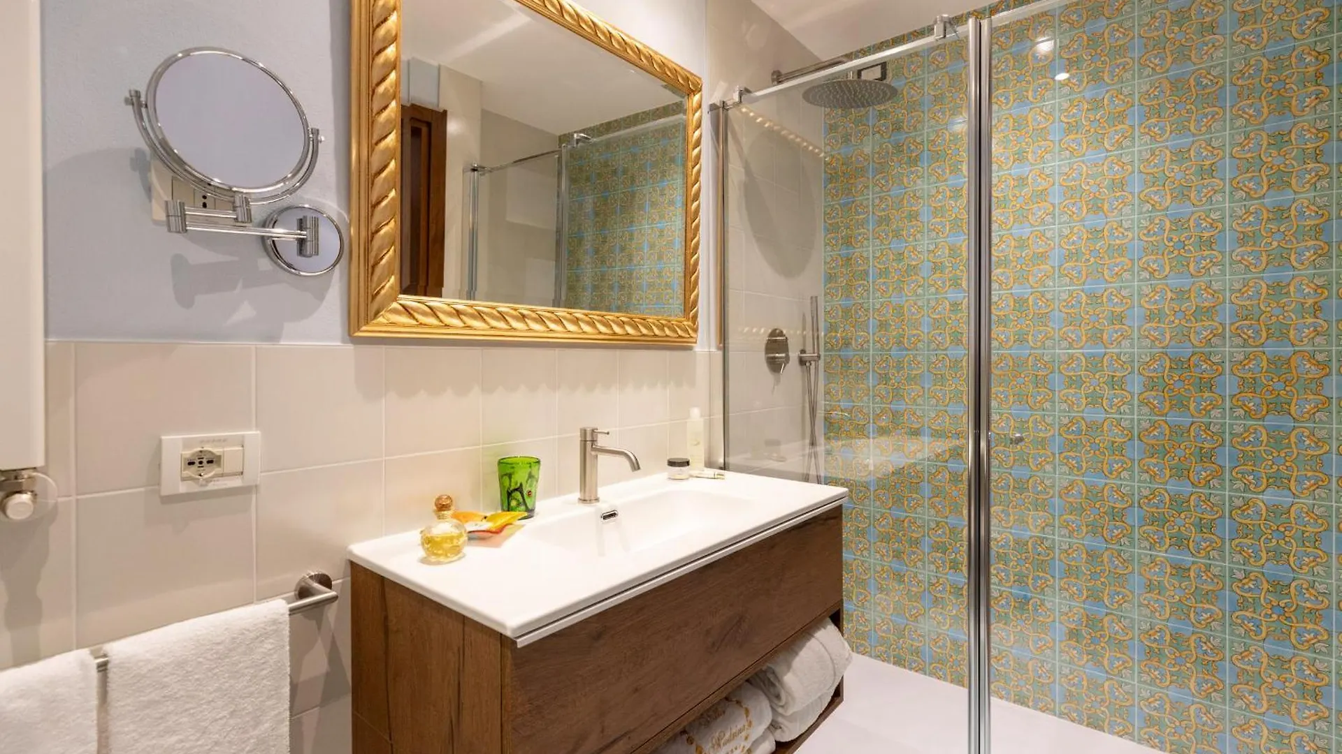 ****  Villa Madrina Lovely And Dynamic Hotel Garda  Włochy