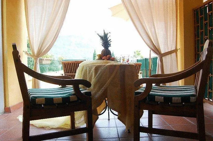 Villa Madrina Lovely And Dynamic Hotel Garda  Garda (Verona)