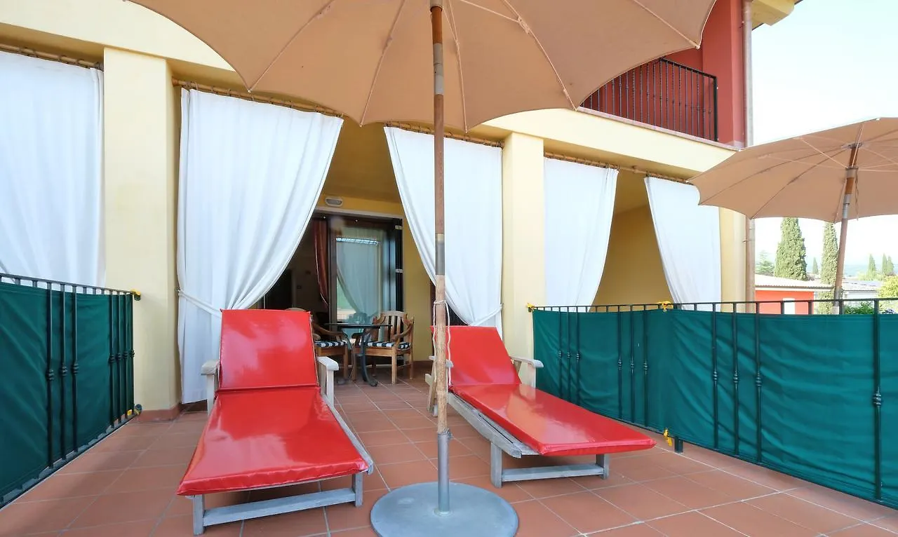 Villa Madrina Lovely And Dynamic Hotel Garda